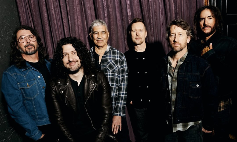 FOO FIGHTERS
