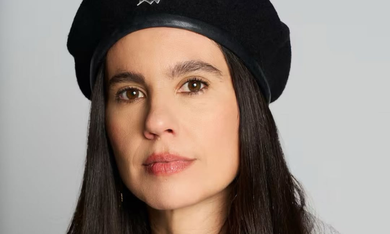 LA CELEBRACIÓN DE LOS 20 AÑOS DE "ESQUEMAS JUVENILES": JAVIERA MENA LO CELEBRA EN ARGENTINA